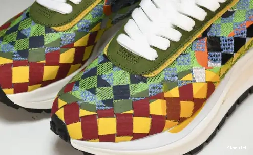 sacai  “Green DR5209-300 Vaporwaffle Woven Gusto” Nike 0526